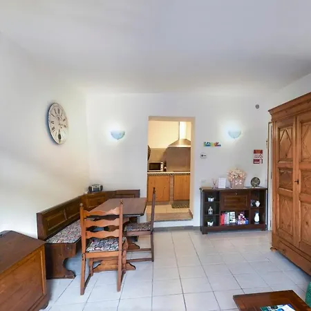 Apartment Sassomasso Como